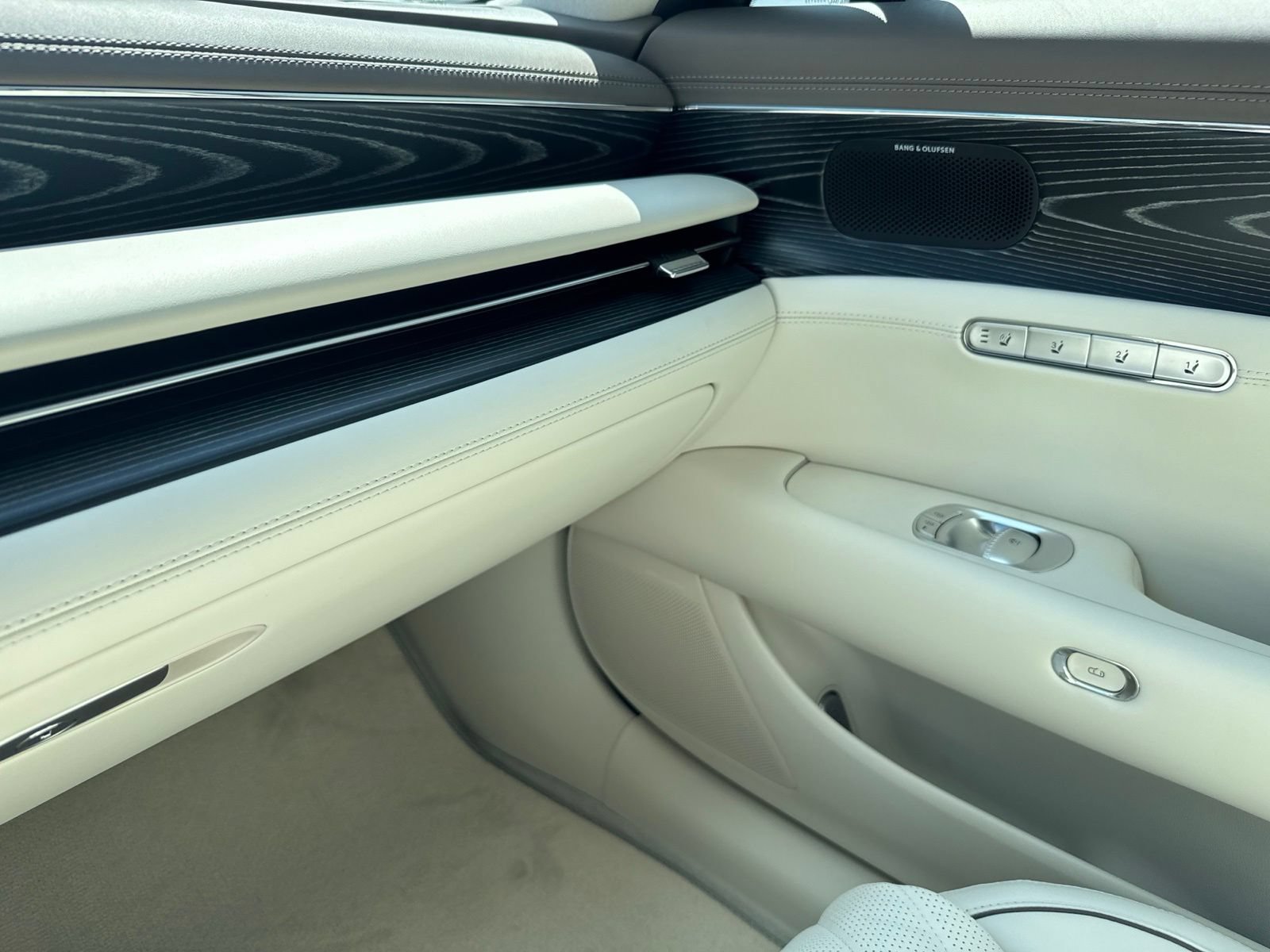 New 2026 Genesis G90 3.5T AWD/4WD image 28