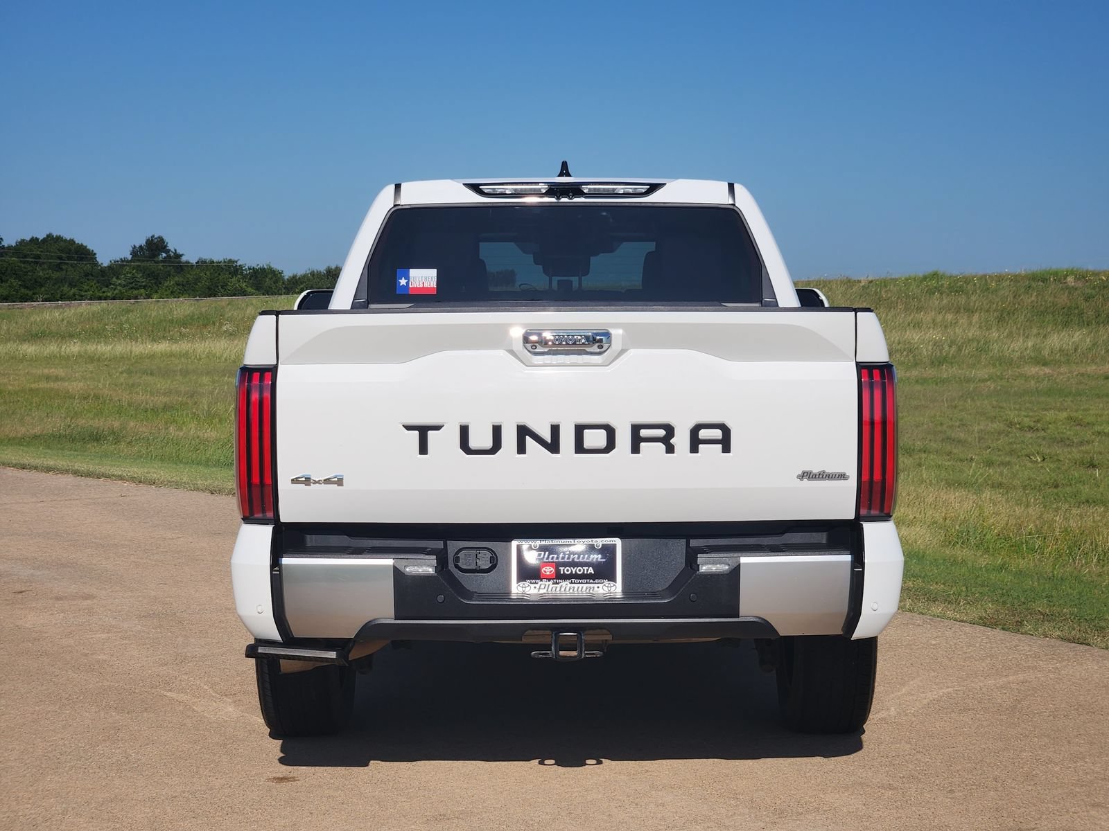 Used 2023 Toyota Tundra Limited AWD/4WD image 8