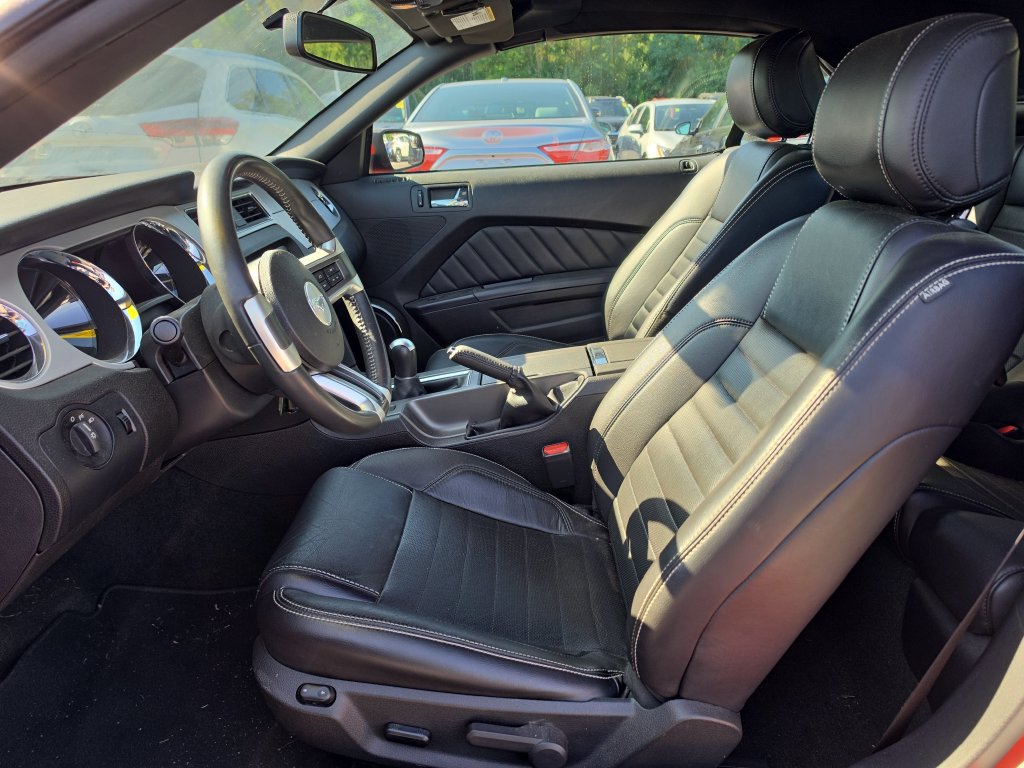Used 2014 Ford Mustang Premium w/ Comfort Package RWD image 10