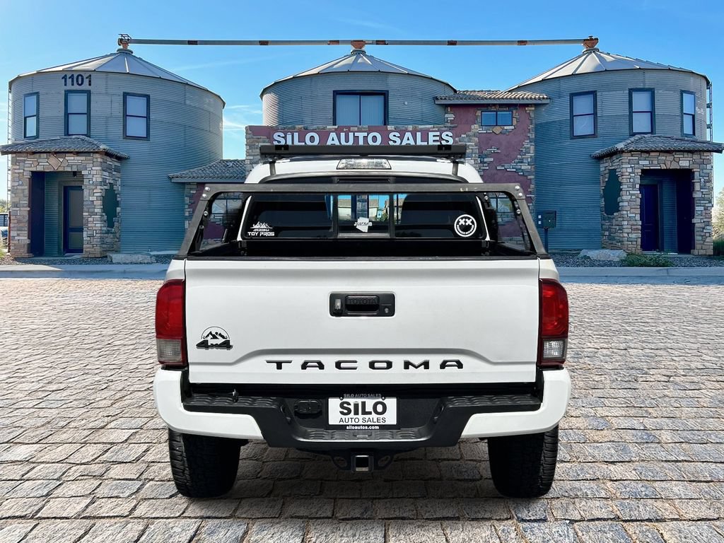 Used 2018 Toyota Tacoma SR w/ SR Convenience Package AWD/4WD image 4