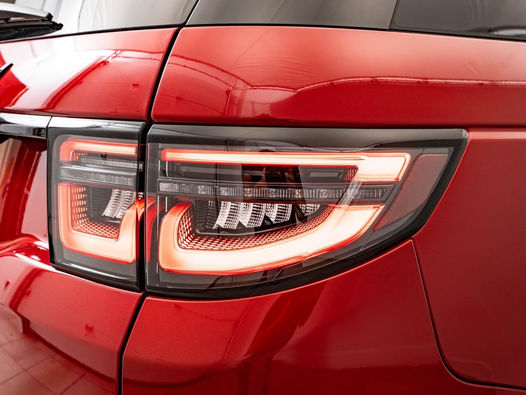 New 2026 Land Rover Discovery Sport Landmark AWD/4WD image 9