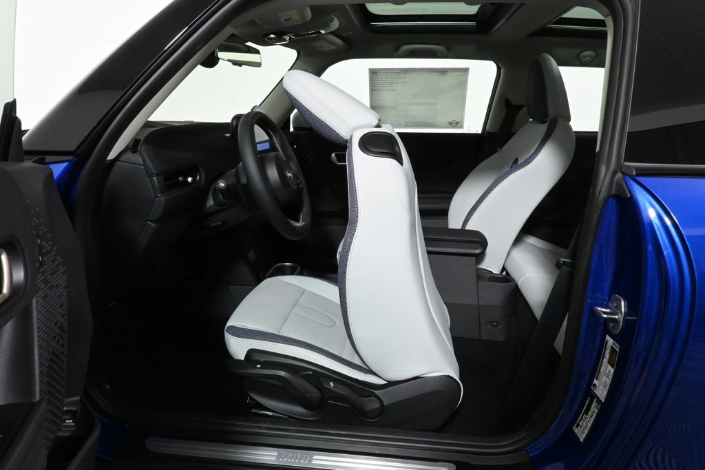 Used 2025 MINI Cooper S image 30