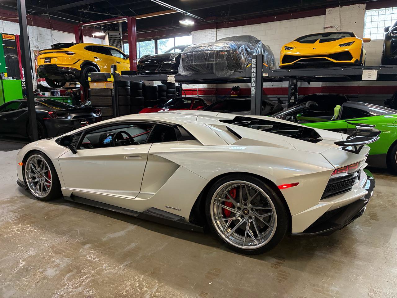 Used 2017 Lamborghini Aventador S AWD/4WD image 15