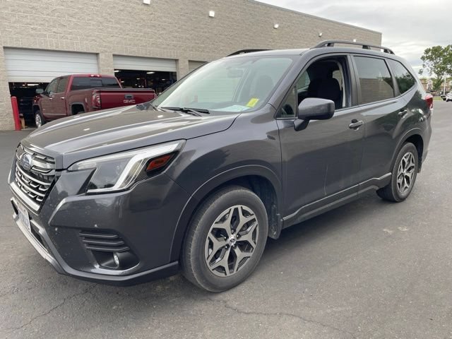 Used 2024 Subaru Forester Premium AWD/4WD image 4