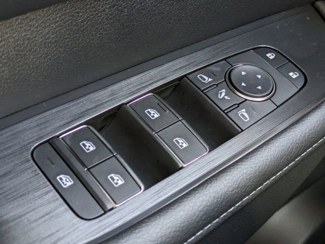 New 2026 Nissan Armada SL w/ Captain's Chari Seat Package image 29