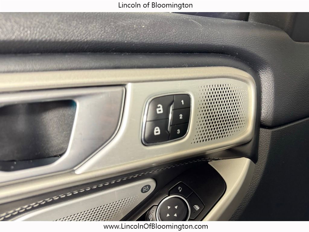 Used 2023 Ford Explorer Limited w/ Limited Technology Package image 21