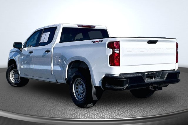 Used 2023 Chevrolet Silverado 1500 W/T w/ WT Value Package AWD/4WD image 4