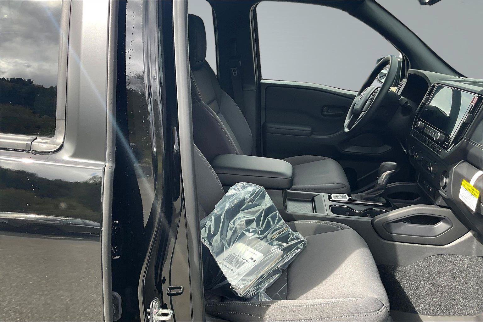 New 2026 Nissan Frontier SV w/ Tow Package AWD/4WD image 8