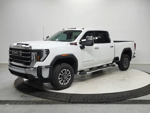 Used 2025 GMC Sierra 2500 SLT w/ SLT Convenience Package AWD/4WD image 3