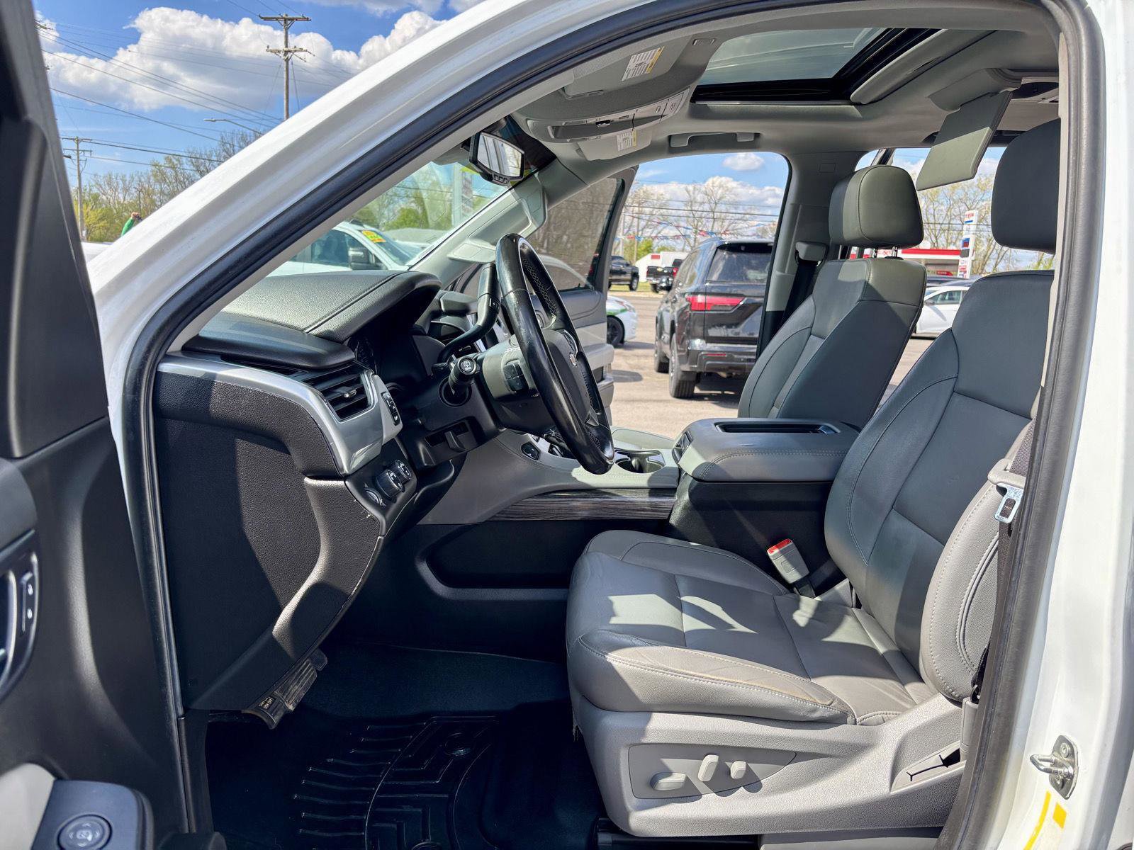 Used 2018 Chevrolet Suburban LT AWD/4WD image 2