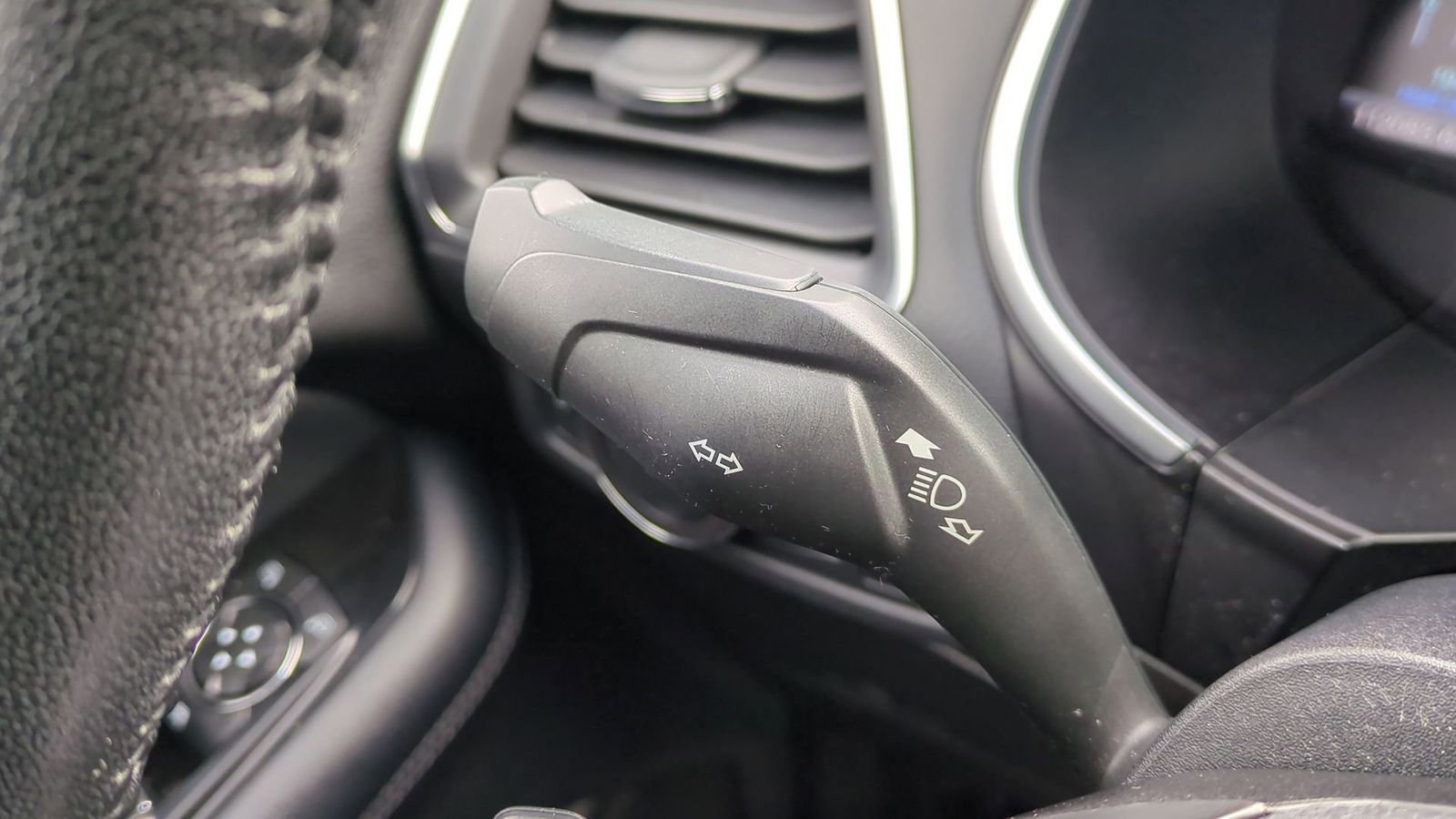 Used 2018 Ford Edge Titanium image 28