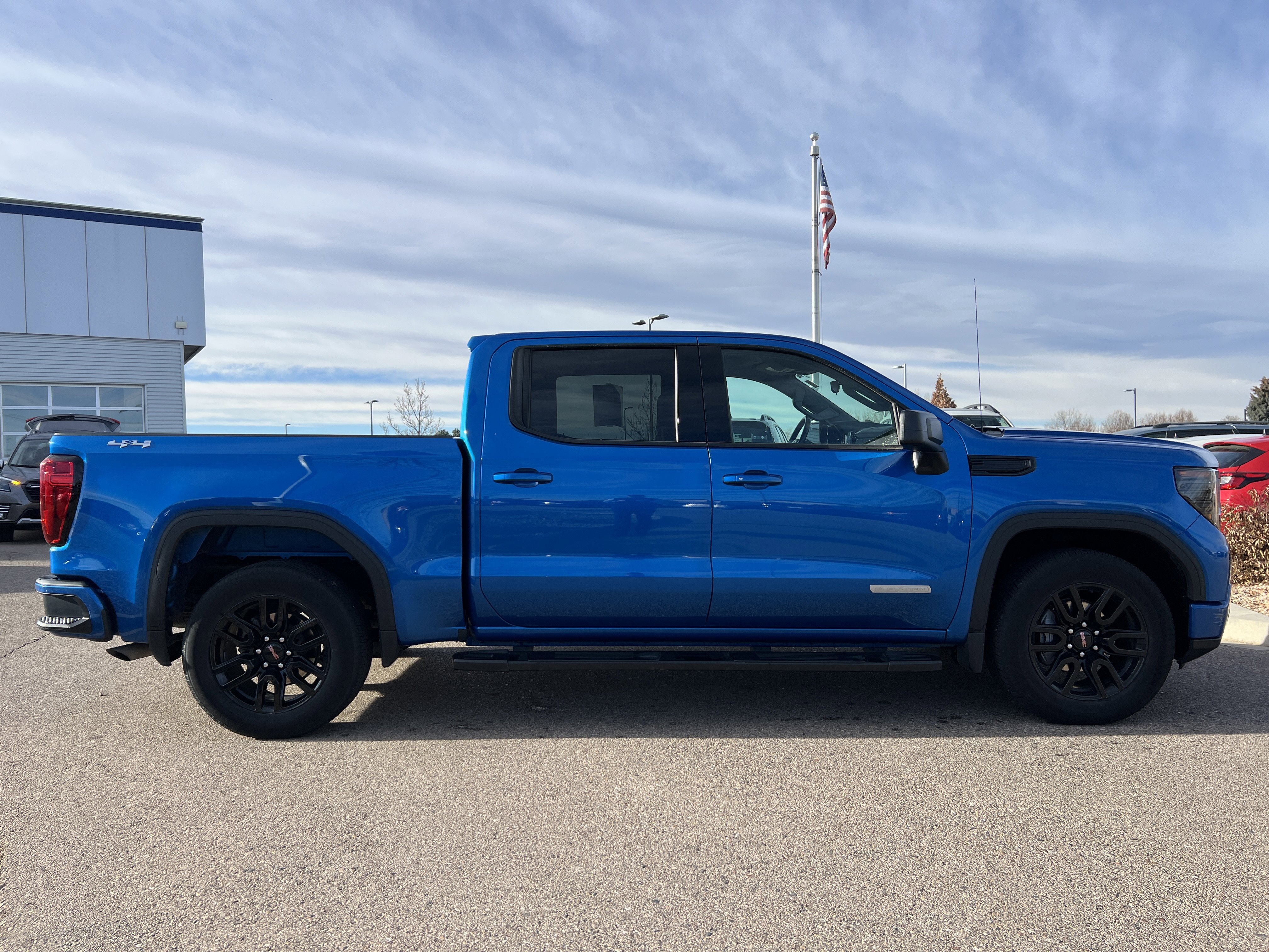 Used 2022 GMC Sierra 1500 Elevation w/ LPO, Elevation Black Package image 9