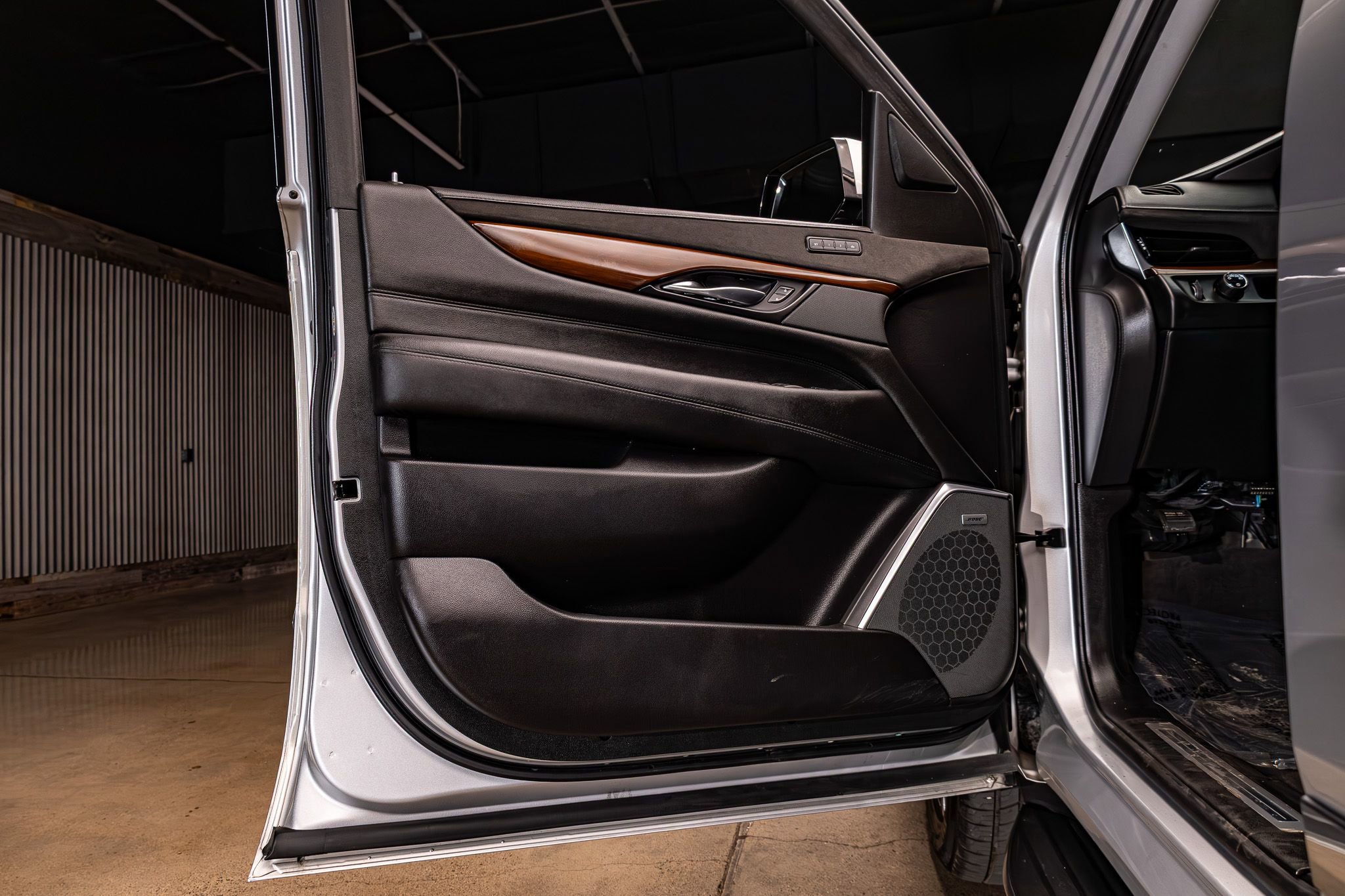 Used 2020 Cadillac Escalade 2WD image 29