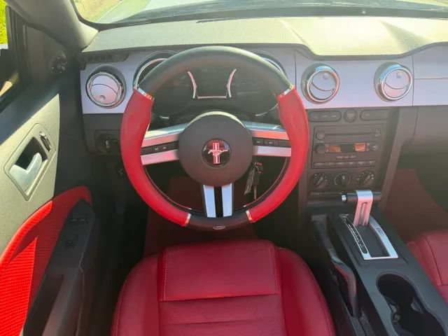 Used 2005 Ford Mustang Premium RWD image 25