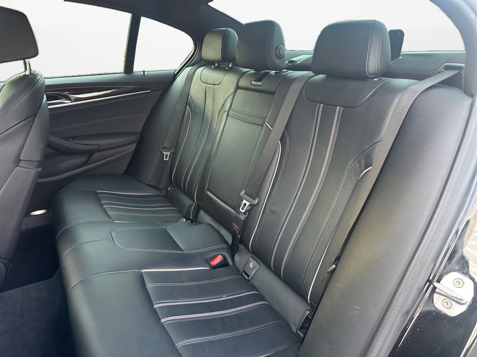 Used 2019 BMW M550i xDrive w/ Premium Package 2 AWD/4WD image 9