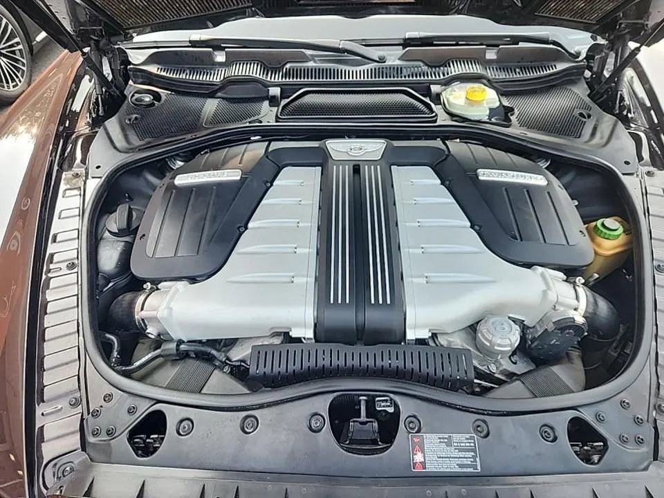 Used 2014 Bentley Flying Spur W12 image 17