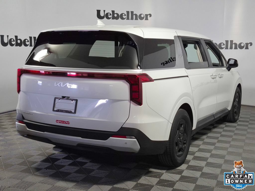 Used 2025 Kia Carnival FWD image 7
