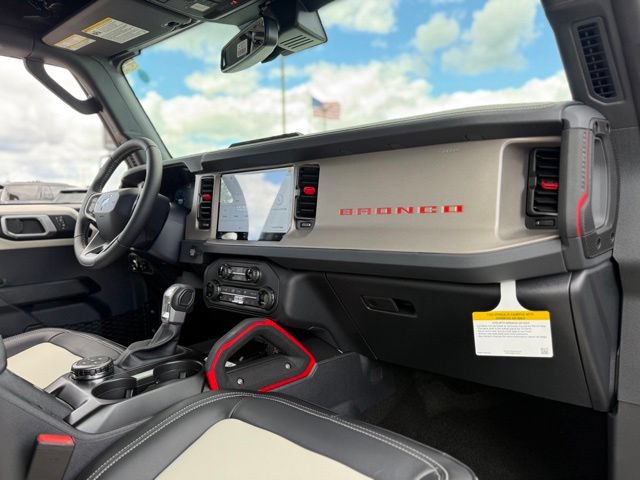 New 2026 Ford Bronco Outer Banks w/ Sasquatch Package AWD/4WD image 18