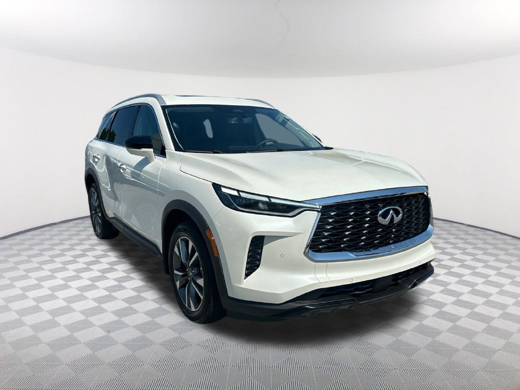 Certified 2025 INFINITI QX60 Luxe AWD/4WD image 3