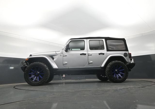Used 2019 Jeep Wrangler Unlimited Sahara AWD/4WD image 25