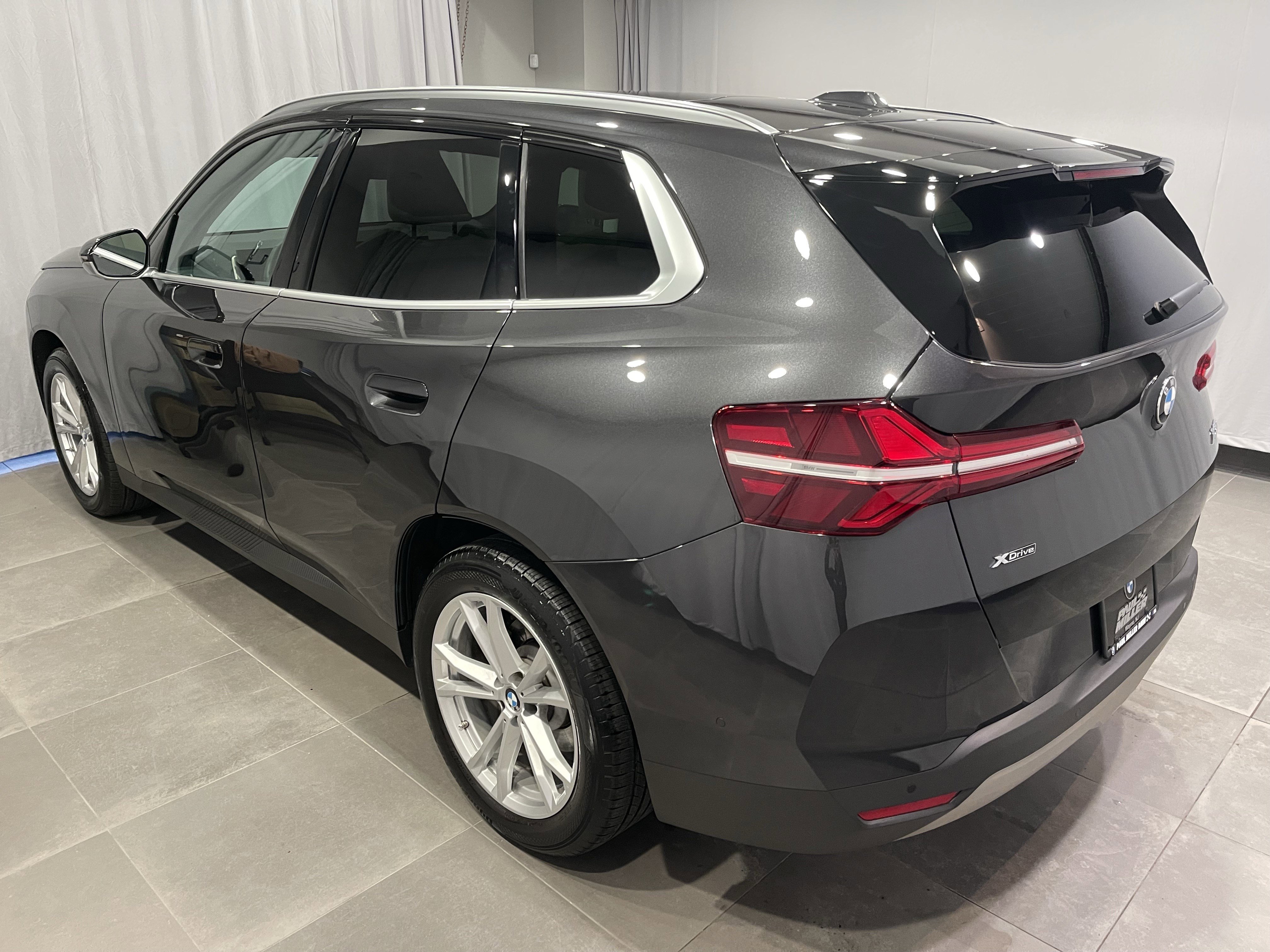 Used 2025 BMW X3 xDrive30i w/ Convenience Package image 4