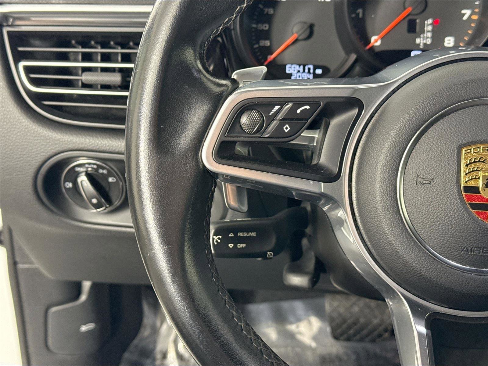 Used 2021 Porsche Macan image 17