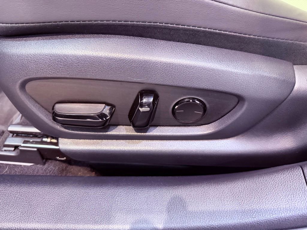 Certified 2024 Lexus ES 350 w/ Premium Package image 19