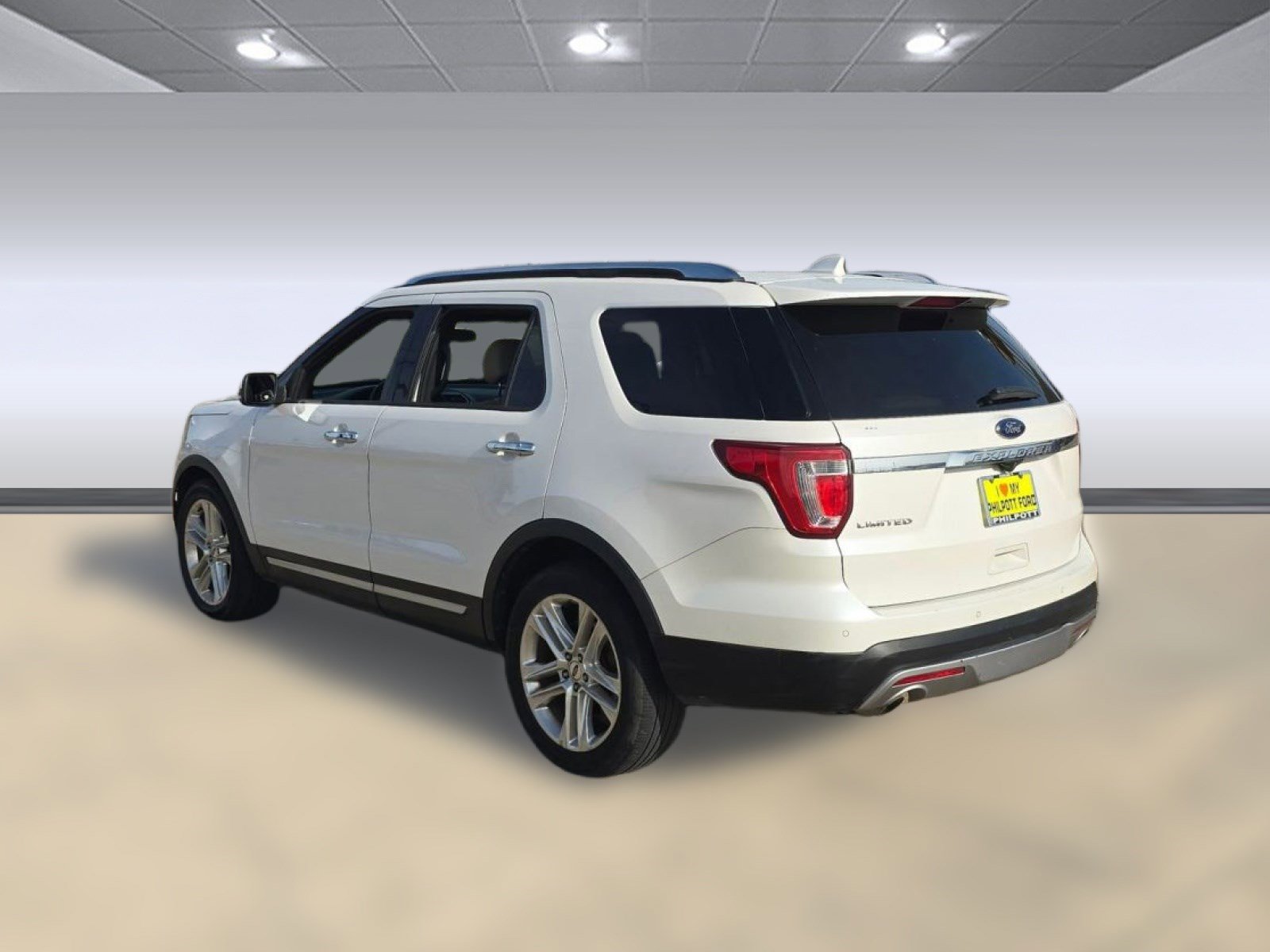 Used 2017 Ford Explorer Limited image 3