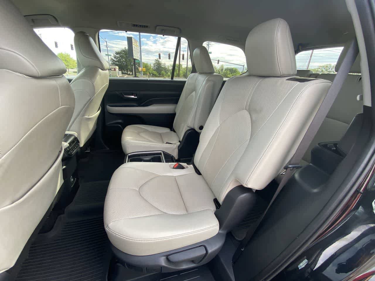 Certified 2024 Toyota Grand Highlander AWD image 21