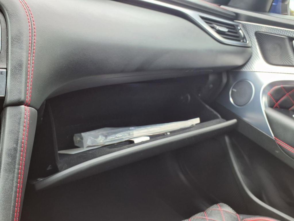 Used 2022 Genesis G70 3.3T RWD image 32