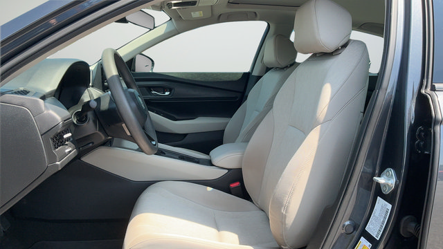 Used 2025 Honda Accord SE image 19