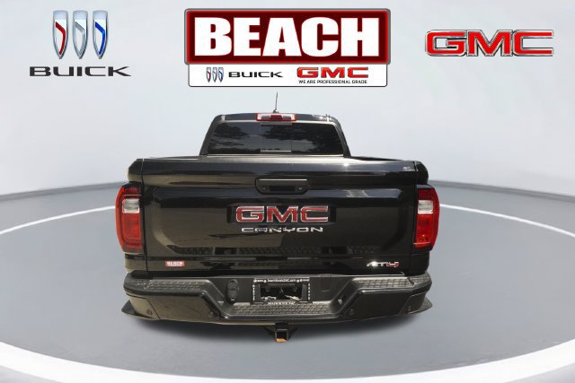 Used 2024 GMC Canyon AT4 w/ AT4 Premium Package AWD/4WD image 4