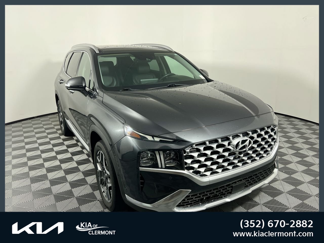Used 2022 Hyundai Santa Fe Limited w/ Cargo Package FWD image 1