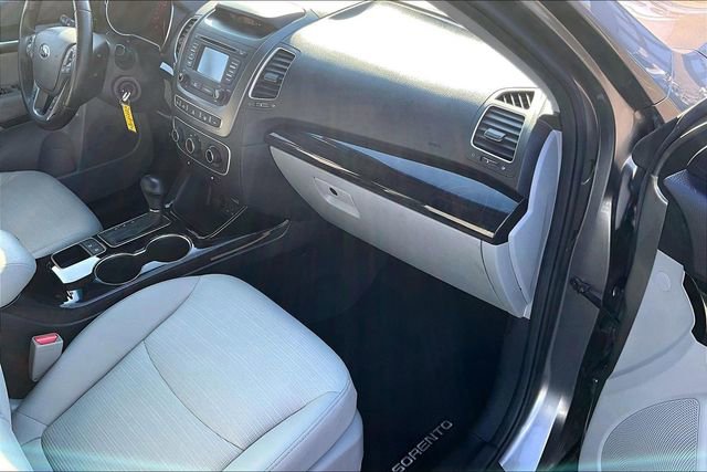 Used 2015 Kia Sorento LX image 15