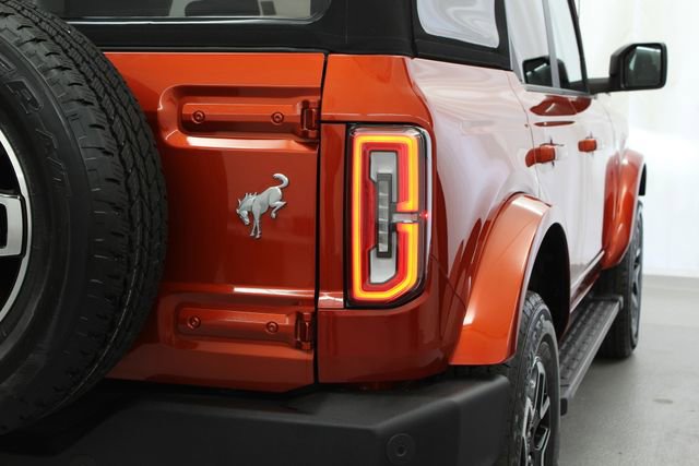 Used 2023 Ford Bronco Outer Banks AWD/4WD image 6