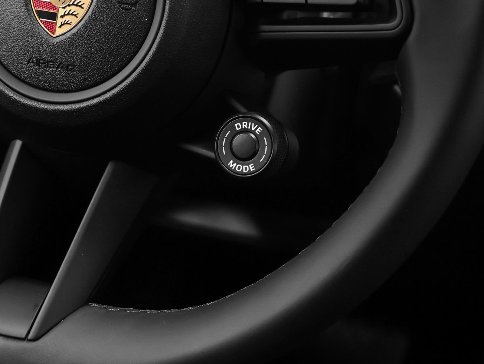 New 2026 Porsche Cayenne Coupe AWD/4WD image 32