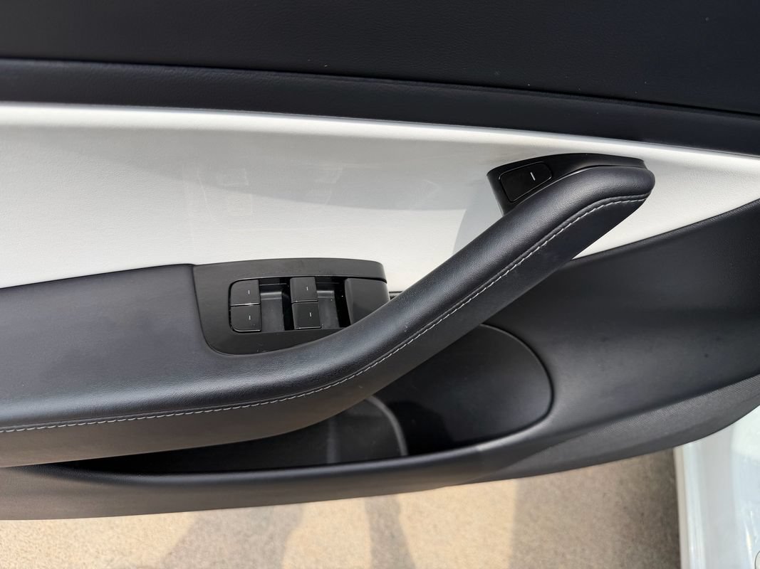 Used 2020 Tesla Model 3 Long Range AWD/4WD image 20