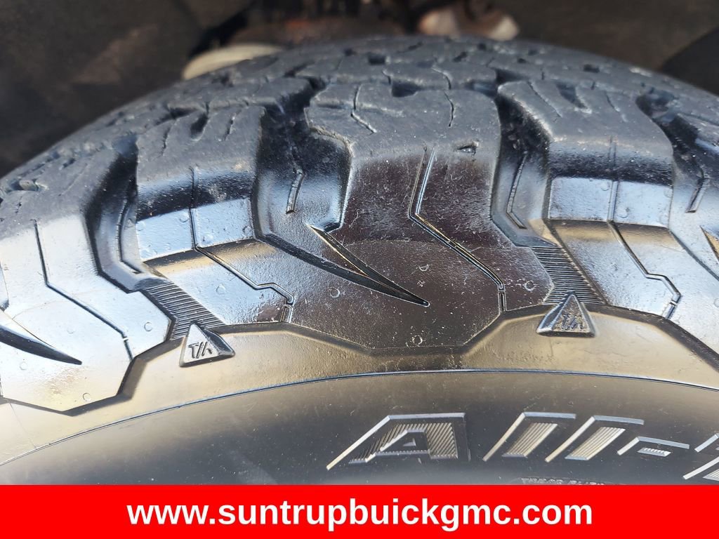 Used 2021 GMC Yukon XL SLT w/ SLT Luxury Package image 31