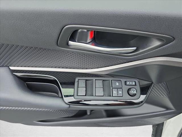 Used 2021 Toyota C-HR Nightshade image 27