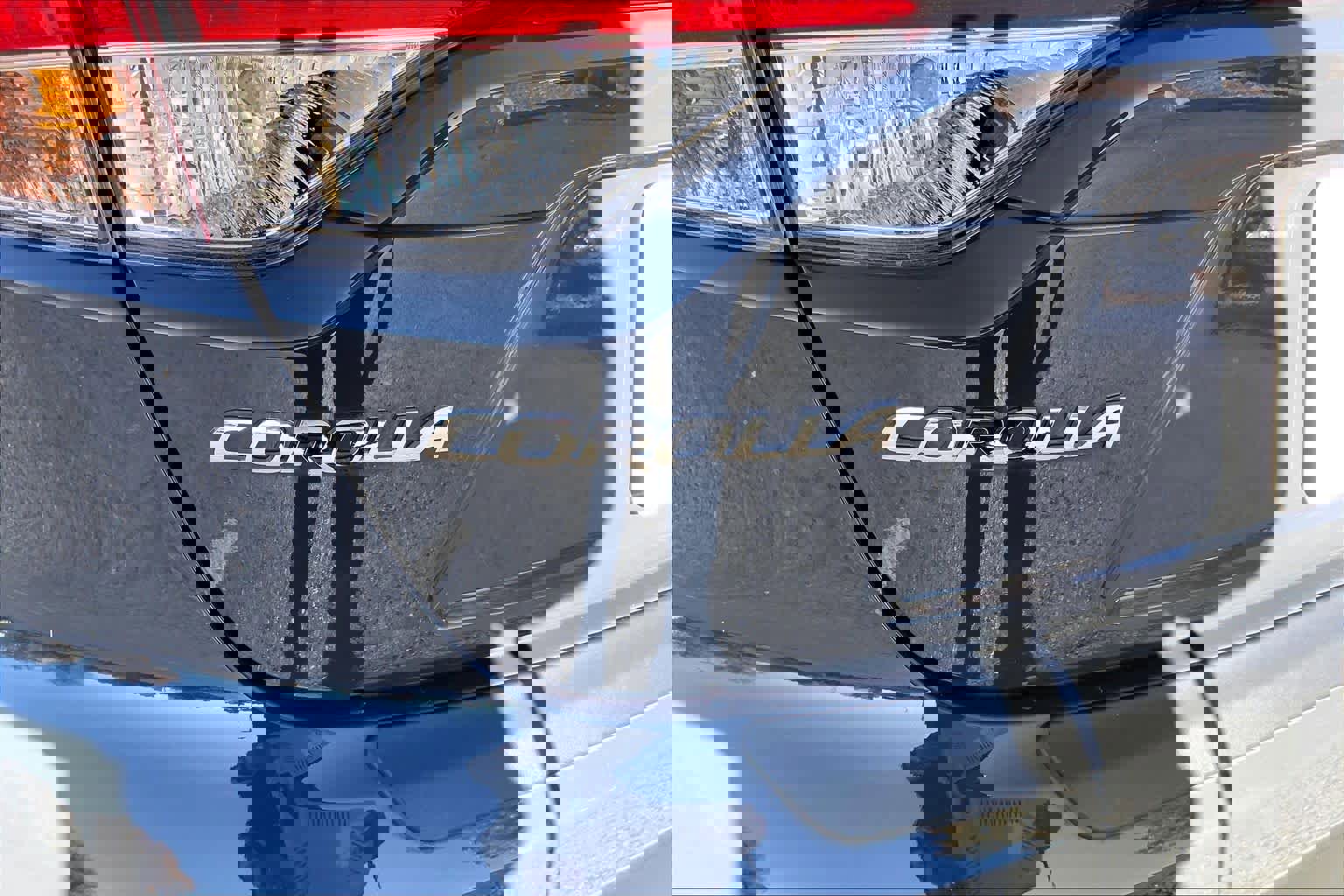 Certified 2025 Toyota Corolla LE image 9