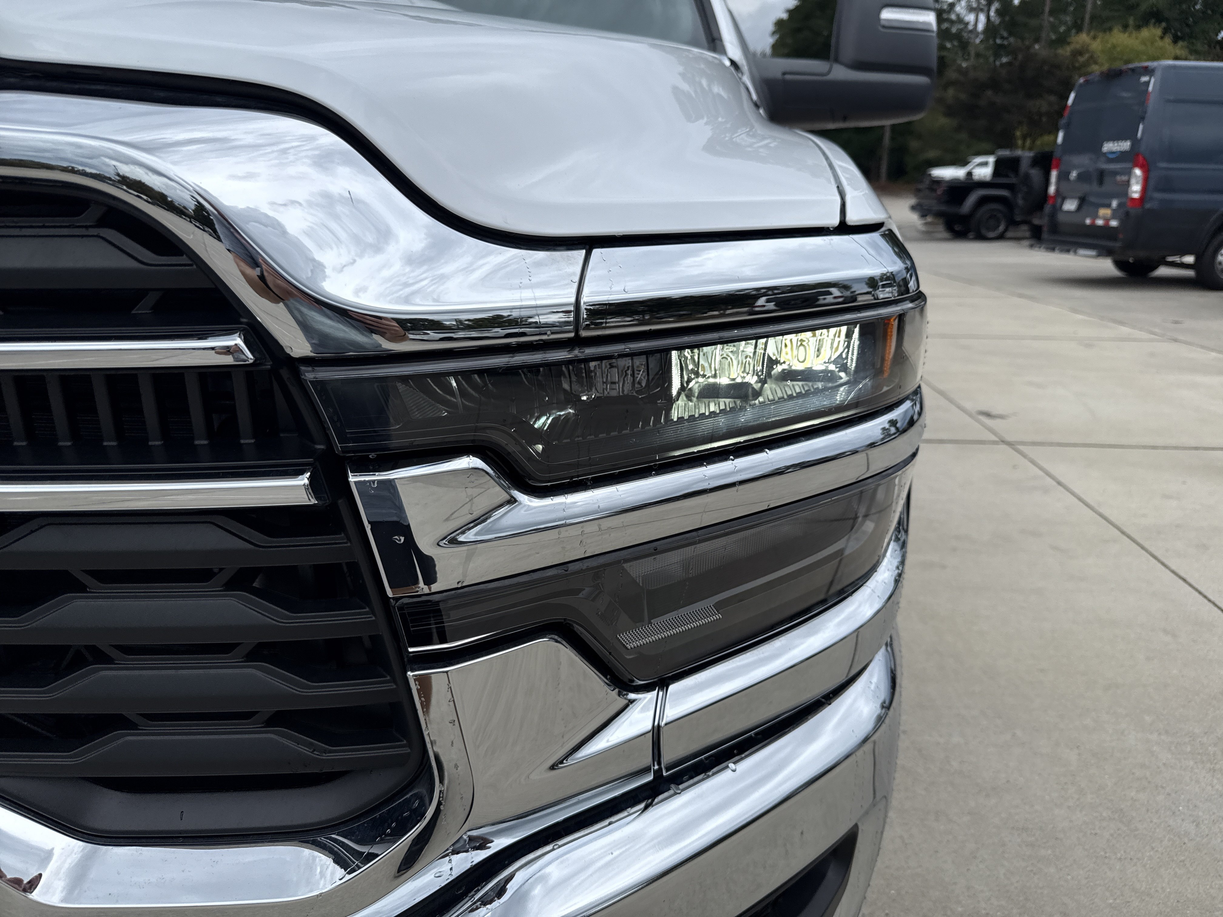 Used 2025 RAM 3500 Big Horn AWD/4WD image 5