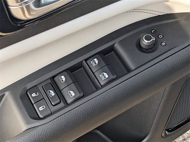 New 2025 Jeep Compass Limited w/ Sun & Sound Group image 21