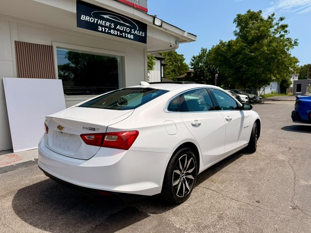 Used 2018 Chevrolet Malibu LT w/ Leather Package FWD image 16