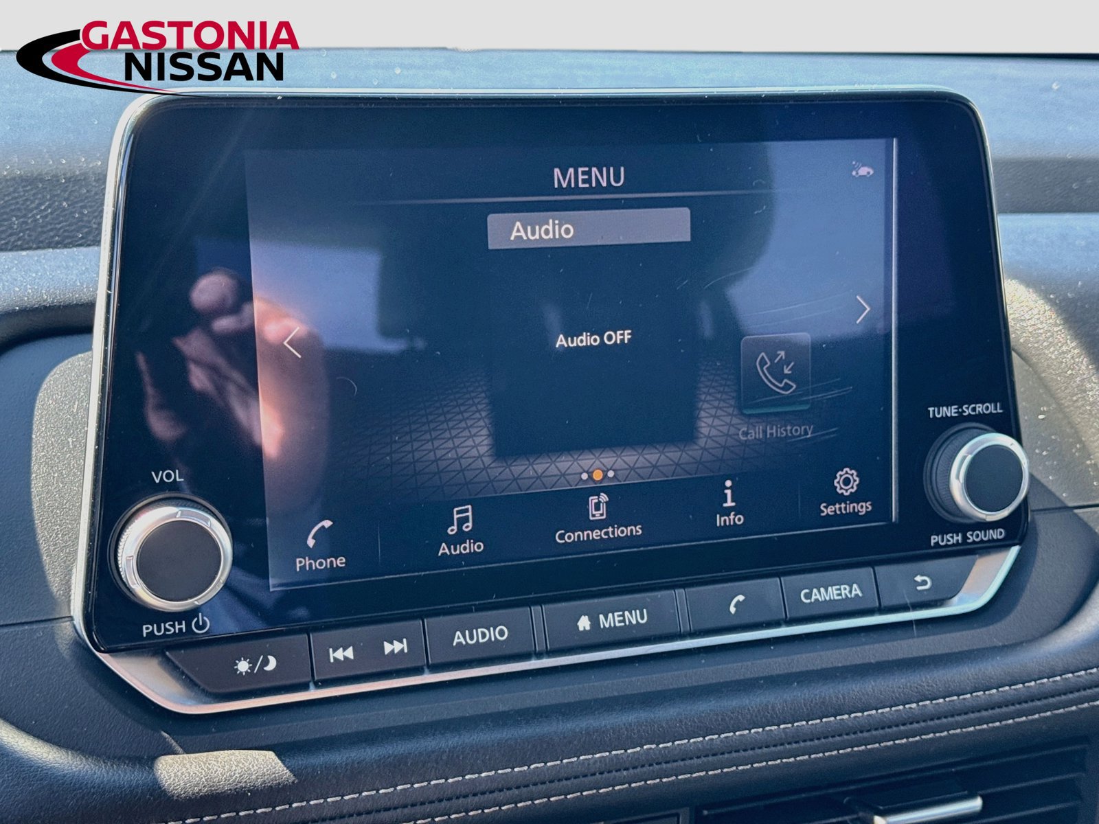 Used 2025 Nissan Rogue SV AWD/4WD image 18