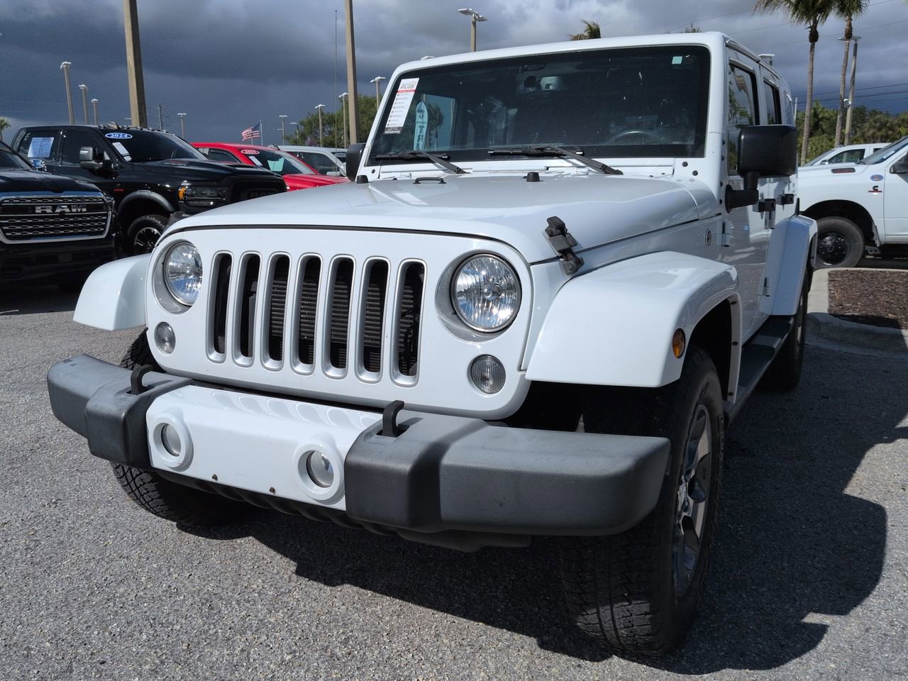 Used 2016 Jeep Wrangler Unlimited Sahara image 9