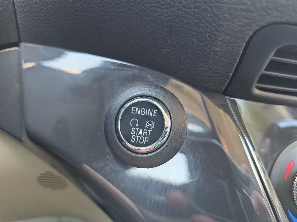 Used 2016 Ford Escape Titanium AWD/4WD image 36