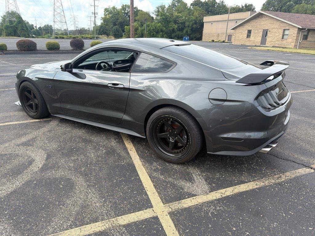 Used 2019 Ford Mustang GT Premium w/ GT Performance Package RWD image 4