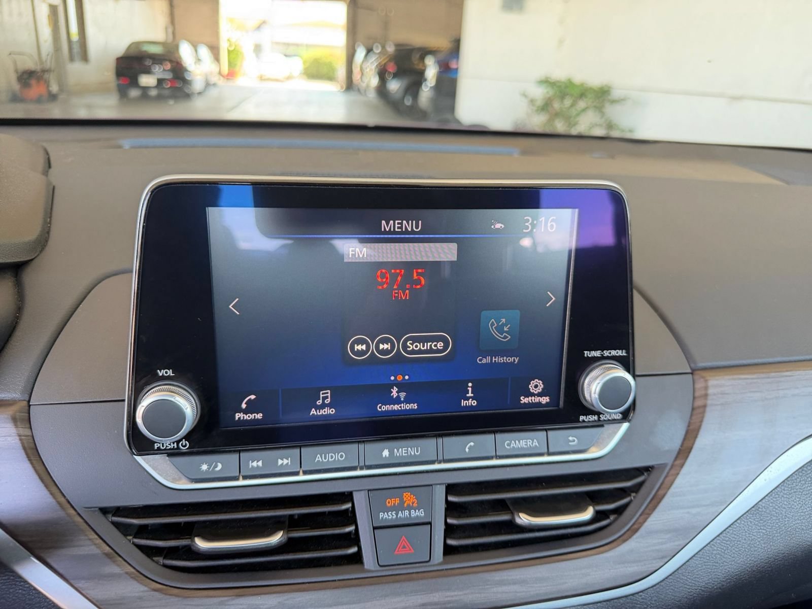 Used 2025 Nissan Altima 2.5 SV FWD image 20