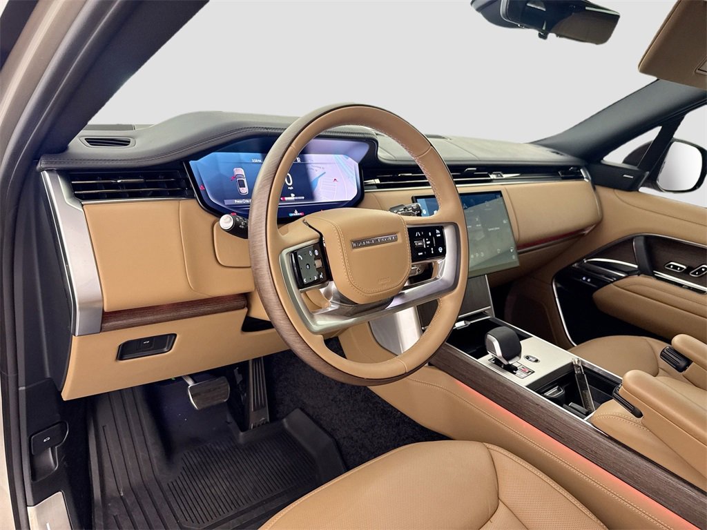 Used 2025 Land Rover Range Rover Long Wheelbase SE image 9