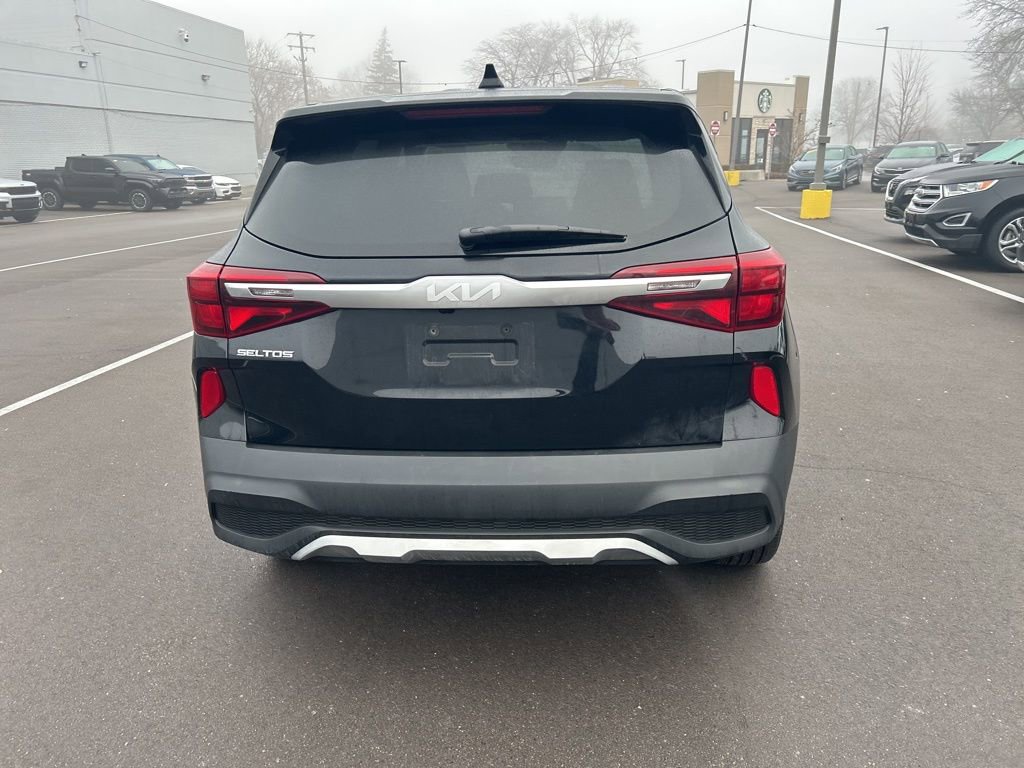 Used 2023 Kia Seltos LX image 6